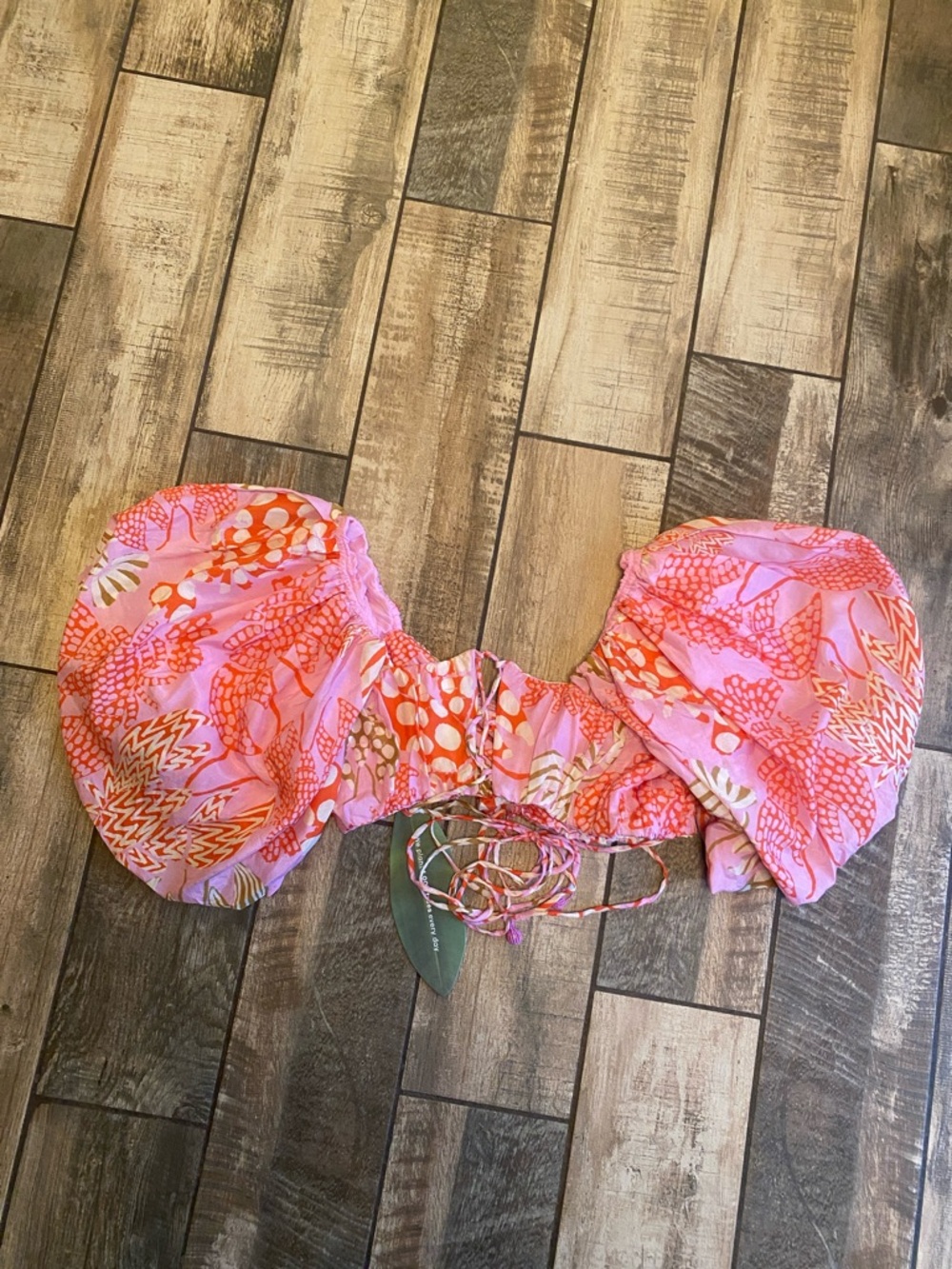 FARM Rio Mixed Lobsters Pink Puff-Sleeve Crop Top 🆕 - Picture 6 of 10